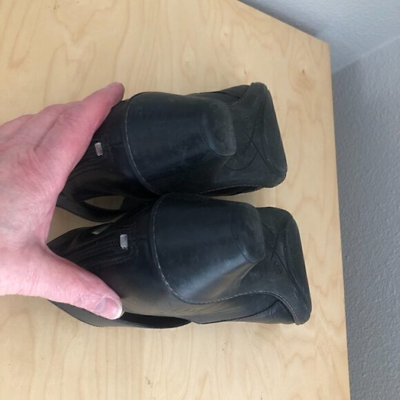 Danso Bonita Heeled Ankle Bootie - Picture 11 of 13